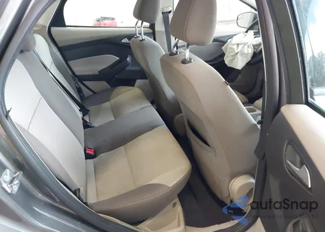 2012 Ford Focus Se z USA, uszkodzony, nr VIN 1FAHP3F21CL380922